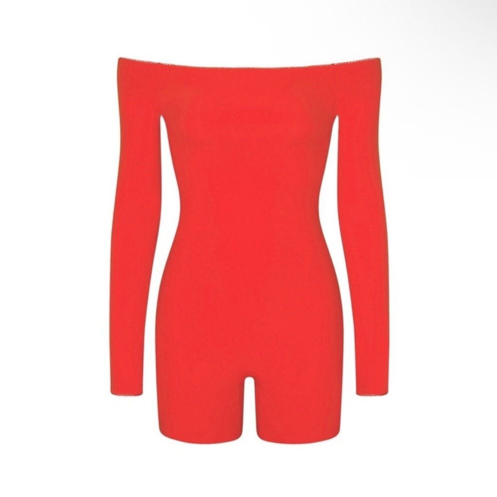 SKIMS FITS EVERYBODY Picot Off-Shoulder Onesie, Ruby NWOT, Large